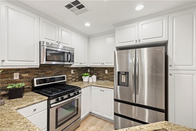 54 Hedge Bloom, Irvine, CA 92618