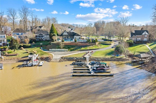 145 Walmsley Place, Mooresville, NC 28117