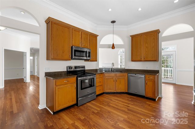 145 Walmsley Place, Mooresville, NC 28117