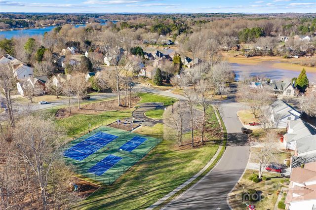 145 Walmsley Place, Mooresville, NC 28117