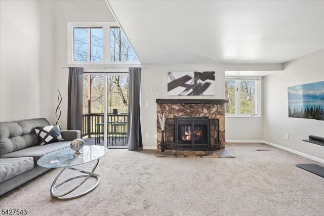 15 Village Way 4, Vernon Twp., NJ 07462