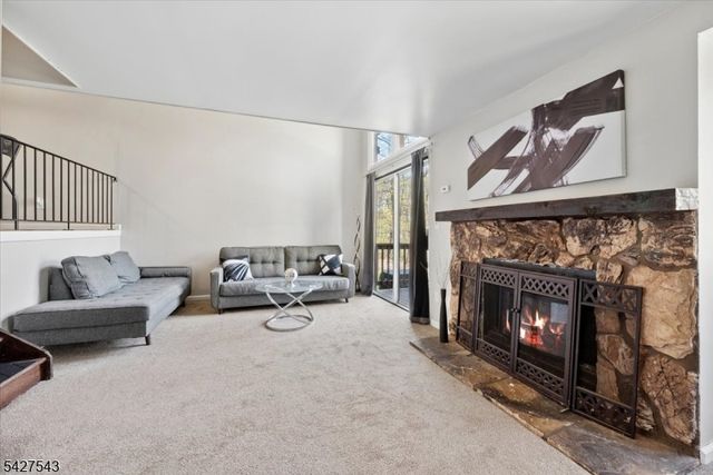 15 Village Way 4, Vernon Twp., NJ 07462