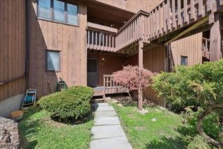 15 Village Way 4, Vernon Twp., NJ 07462