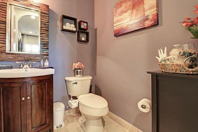 400 Lake Monterey Circle, Boynton Beach, FL 33426