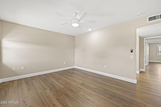 9518 W Oakstone Drive, Sun City, AZ 85351