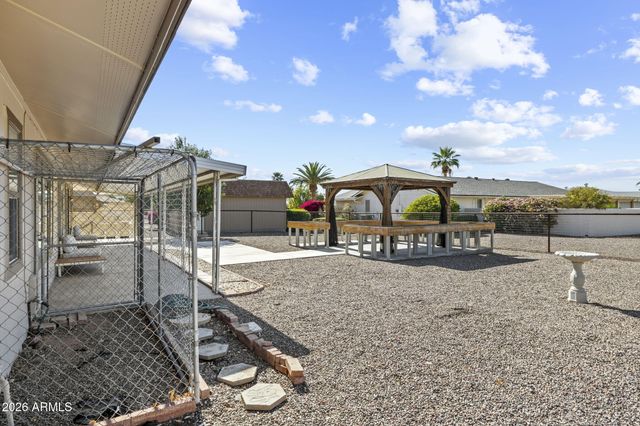 9518 W Oakstone Drive, Sun City, AZ 85351