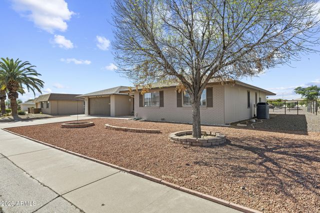 9518 W Oakstone Drive, Sun City, AZ 85351