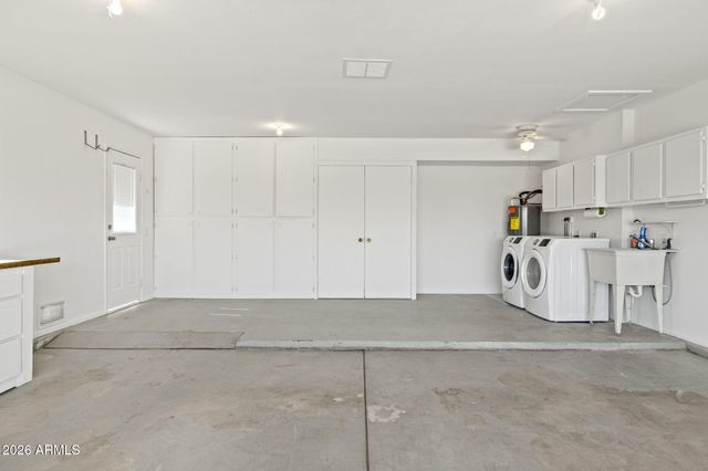 9518 W Oakstone Drive, Sun City, AZ 85351