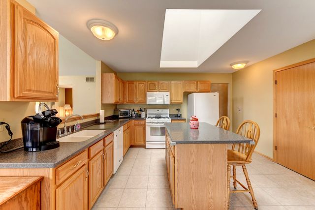 8600 Henke Drive, Tinley Park, IL 60487
