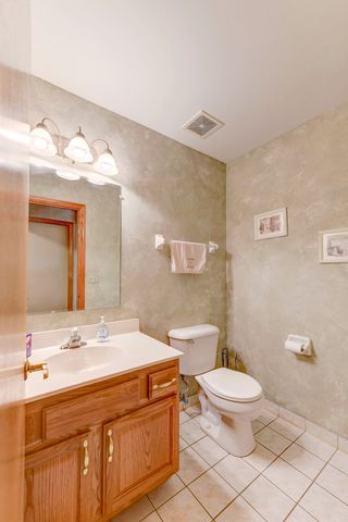 8600 Henke Drive, Tinley Park, IL 60487