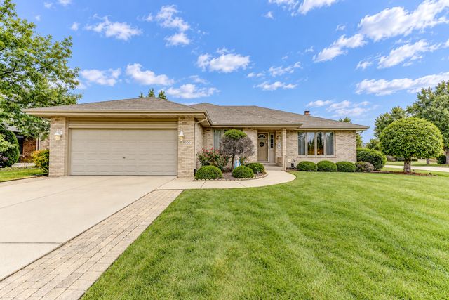 8600 Henke Drive, Tinley Park, IL 60487