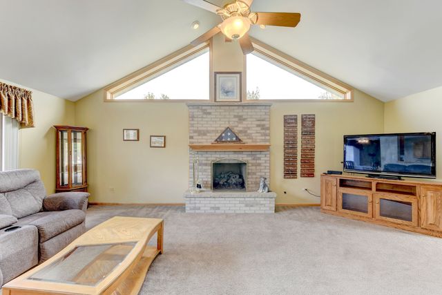 8600 Henke Drive, Tinley Park, IL 60487
