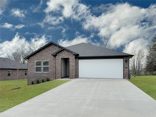 3030 Rosalee Lane, Centerton, AR 72736