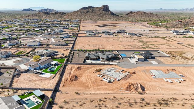 950 W Town Lane, San Tan Valley, AZ 85143