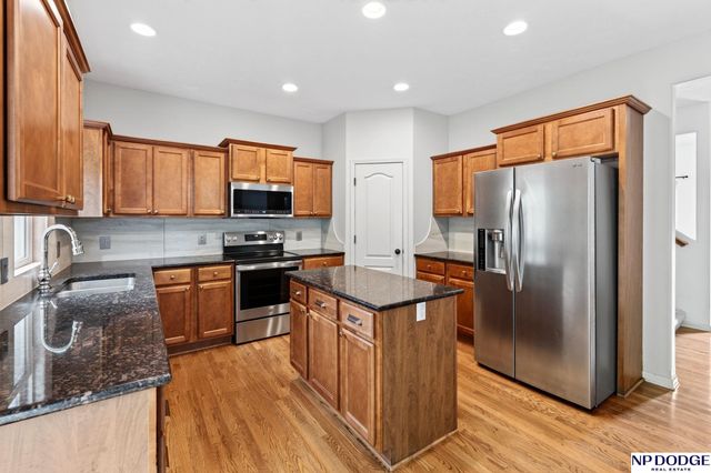 2514 N 165th Avenue, Omaha, NE 68116
