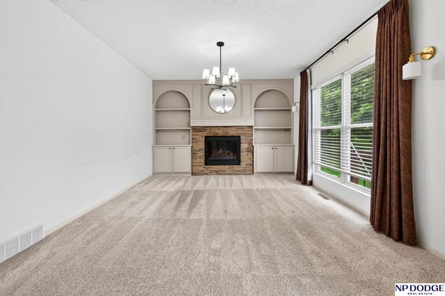 2514 N 165th Avenue, Omaha, NE 68116