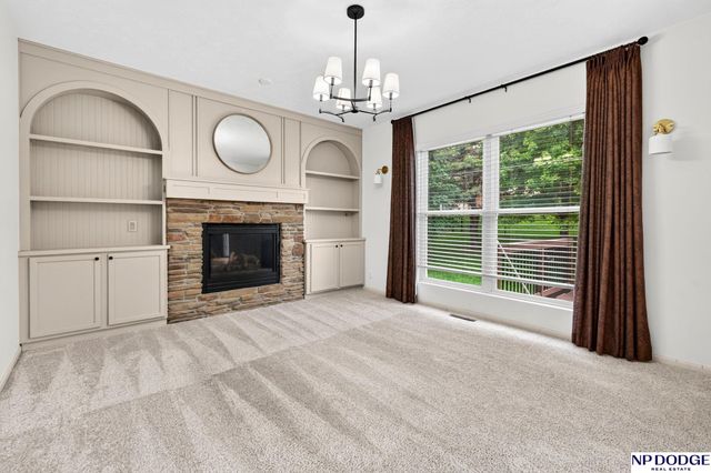 2514 N 165th Avenue, Omaha, NE 68116