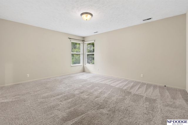 2514 N 165th Avenue, Omaha, NE 68116