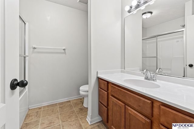 2514 N 165th Avenue, Omaha, NE 68116