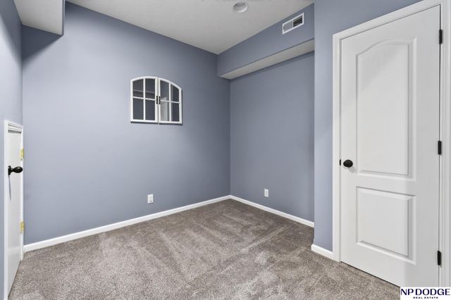 2514 N 165th Avenue, Omaha, NE 68116