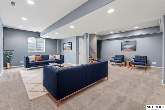 2514 N 165th Avenue, Omaha, NE 68116