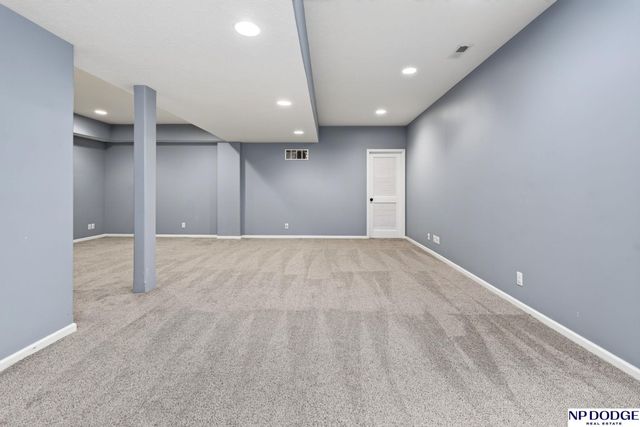 2514 N 165th Avenue, Omaha, NE 68116