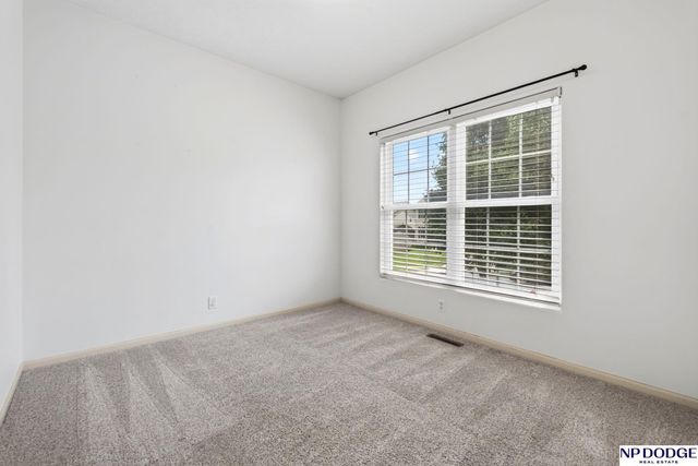 2514 N 165th Avenue, Omaha, NE 68116