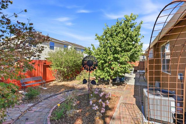 5309 Fox Trotter Way, Elk Grove, CA 95757