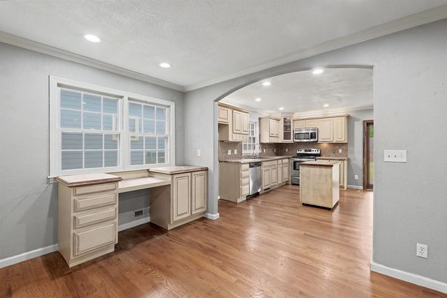 6502 E Aberdeen St, Wichita, KS 67206