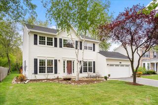 312 Greenview Drive, Crystal Lake, IL 60014