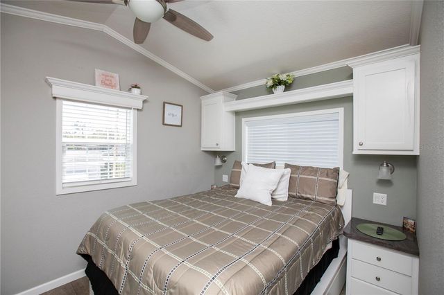 5642 OAK RIDGE AVENUE, New Port Richey, FL 34652