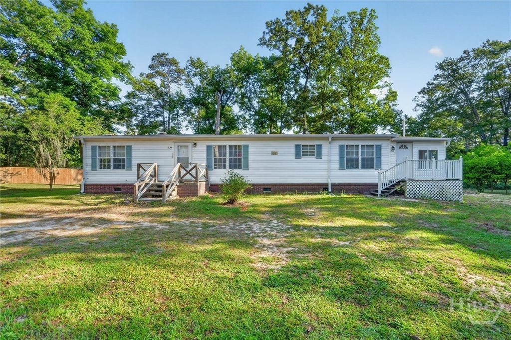 300 Deer Trail Lane, Midway, GA 31320