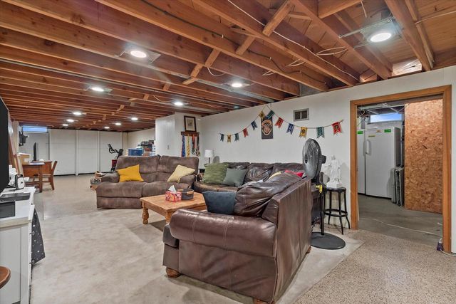 6420 Mansfield DRIVE, Greendale, WI 53129