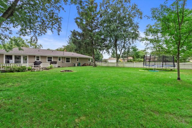 6420 Mansfield DRIVE, Greendale, WI 53129
