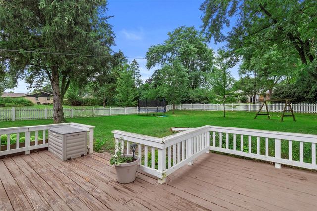 6420 Mansfield DRIVE, Greendale, WI 53129