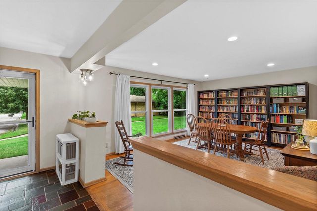 6420 Mansfield DRIVE, Greendale, WI 53129