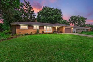 6420 Mansfield DRIVE, Greendale, WI 53129