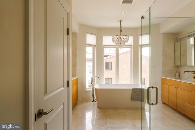 516 S 21ST ST, Philadelphia, PA 19146