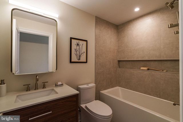 516 S 21ST ST, Philadelphia, PA 19146