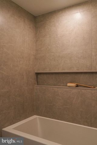 516 S 21ST ST, Philadelphia, PA 19146