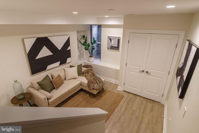 516 S 21ST ST, Philadelphia, PA 19146