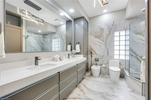 375 Germain AVE, Naples, FL 34108