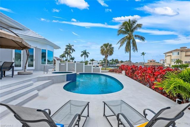 375 Germain AVE, Naples, FL 34108