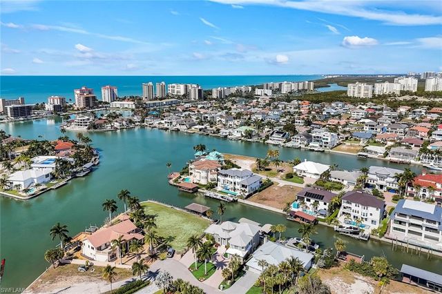 375 Germain AVE, Naples, FL 34108