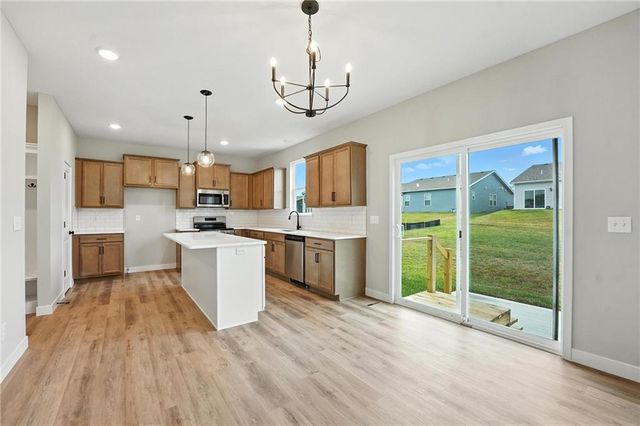 3057 NW 96th Terrace, Kansas City, MO 64154