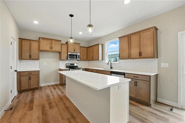 3057 NW 96th Terrace, Kansas City, MO 64154