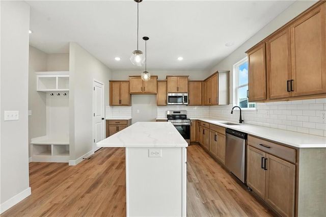 3057 NW 96th Terrace, Kansas City, MO 64154