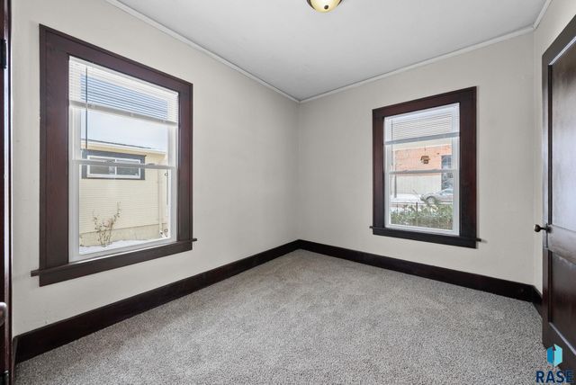 419 N Indiana Ave Avenue, Sioux Falls, SD 57103