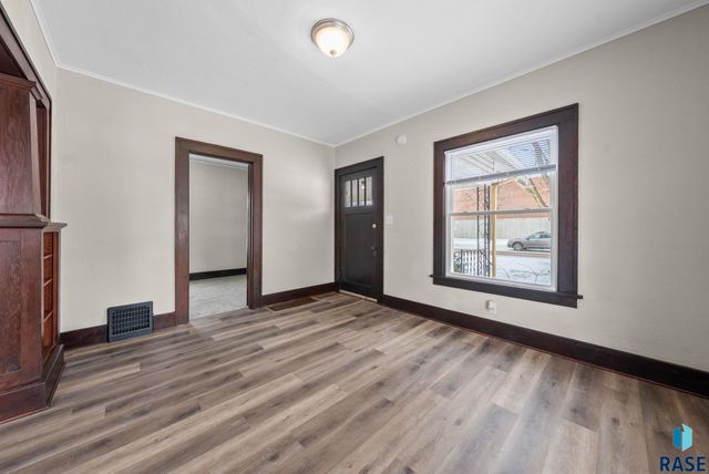 419 N Indiana Ave Avenue, Sioux Falls, SD 57103