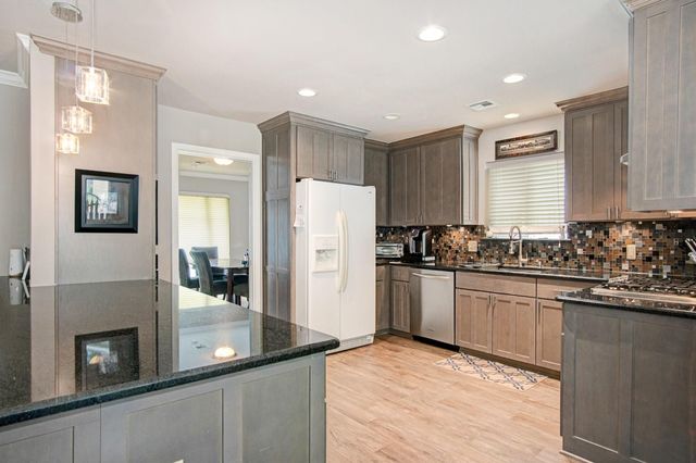 614 Bendwood Drive, Houston, TX 77024